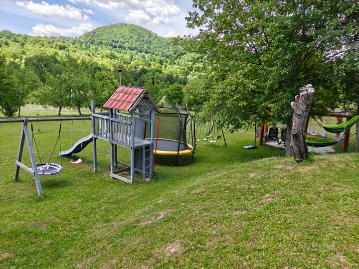 Locul de joacă